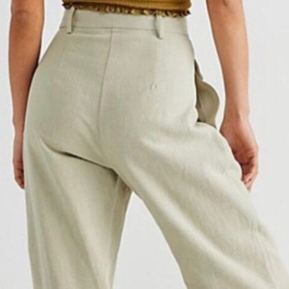NWT Bec + Bridge Phoebe Straight Leg Trouser Style Pant in Light Khaki US 2 - Picture 2 of 5